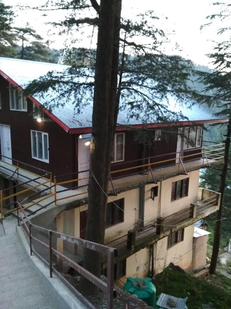 Huts Hotel Patnitop Buitenkant foto